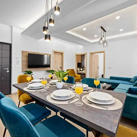 Capitolina Apartmens Old Town Apartment *